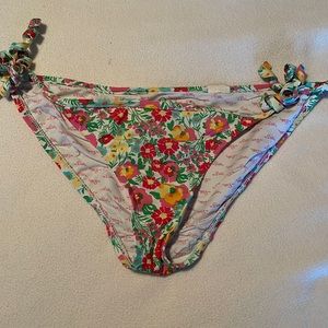 XS Lilly Pulitzer swim bottoms